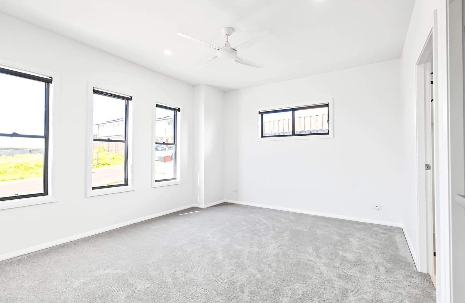 Builder and project photography for Stroud Homes, 12 Waterside Way by Port Picture Co